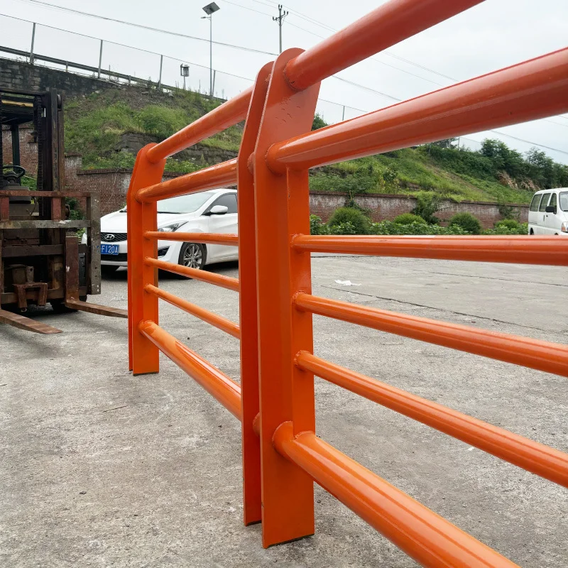 The anti-collision guardrail, the river is used in scenic spots and bridges
