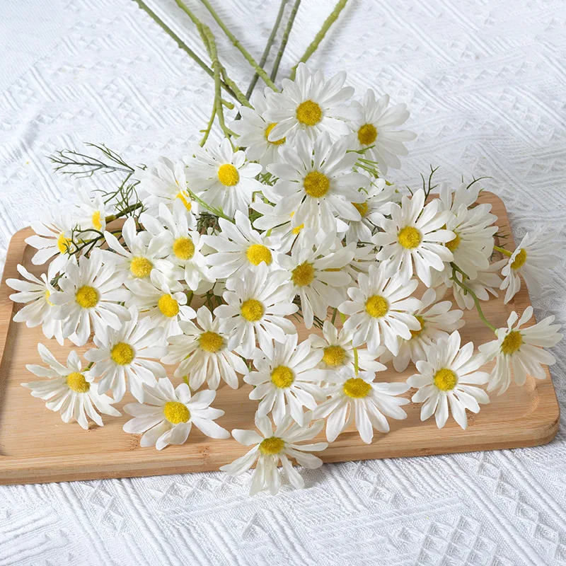 Hot sale Decorative Flowers Silk Small Daisy bouquet Artificial Flowers Cheap Price table centerpiece decor