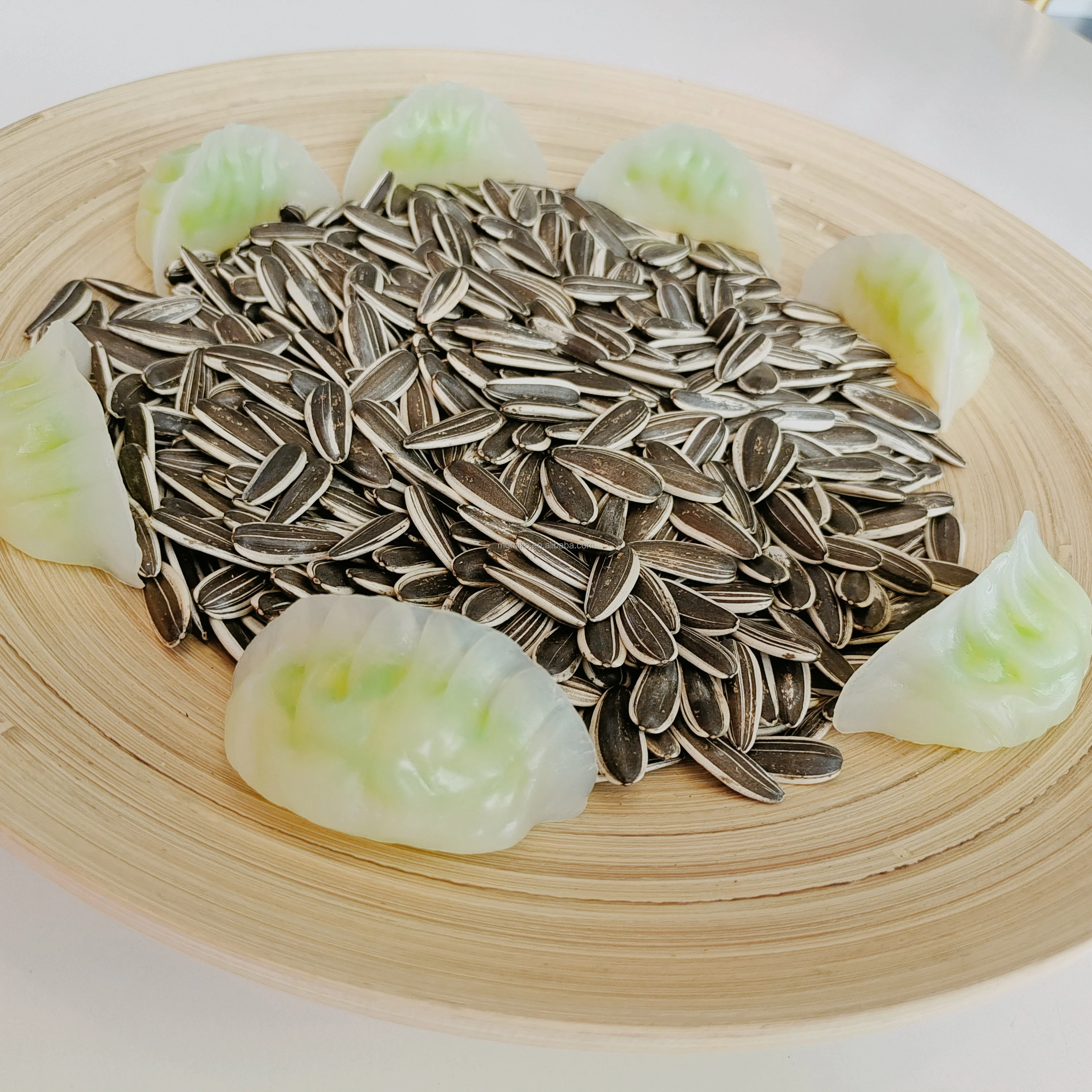 Factory Supplier 2021 Black sunflower seeds High Quality New Crop Sunflower Seeds Raw