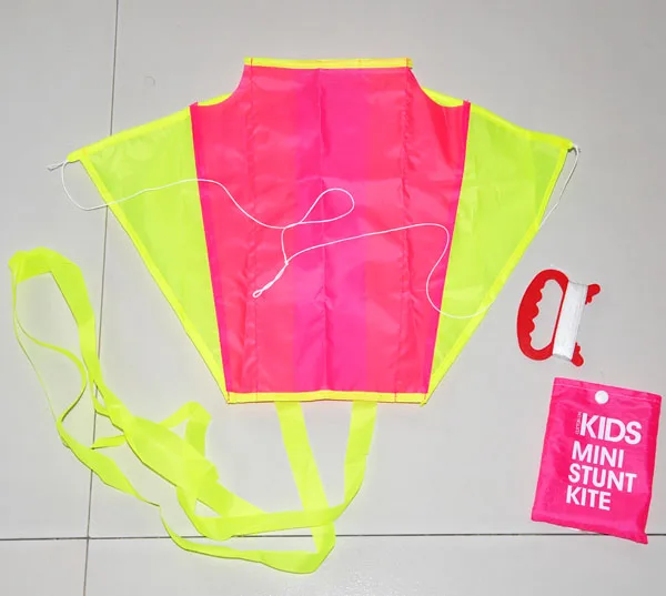 Customized  Foldable easy carry polyester cartoon mini pocket  Kite for kids