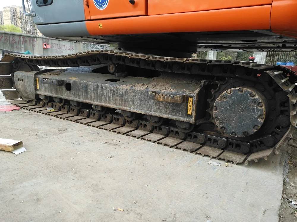 hitachi excavator (4).jpg