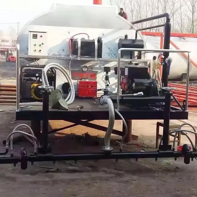 Small Bitumen Emulsion Sprayer Asphalt Distributor Road Paver