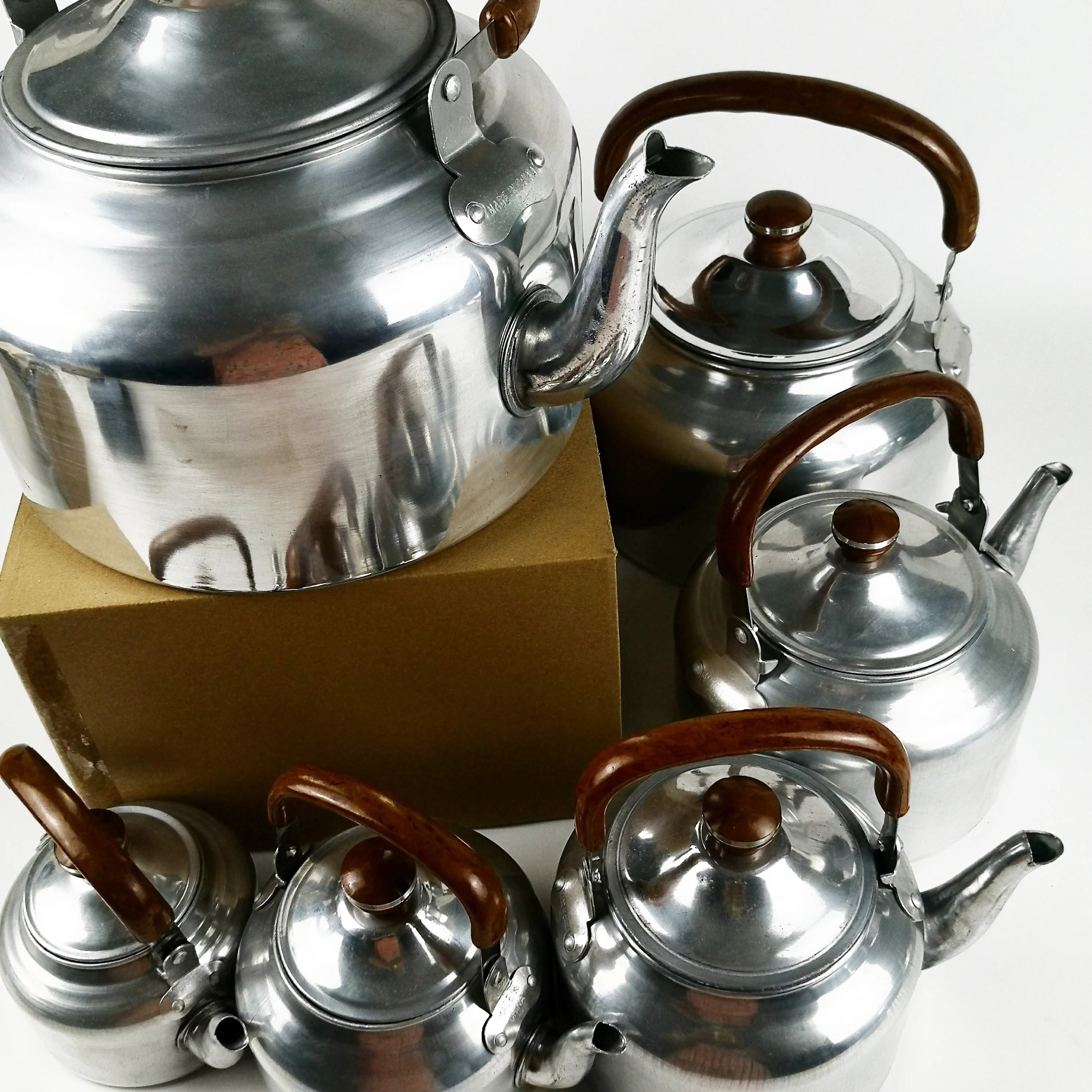 Португальский рынок, чайник для полировки воды, чайник со свистком