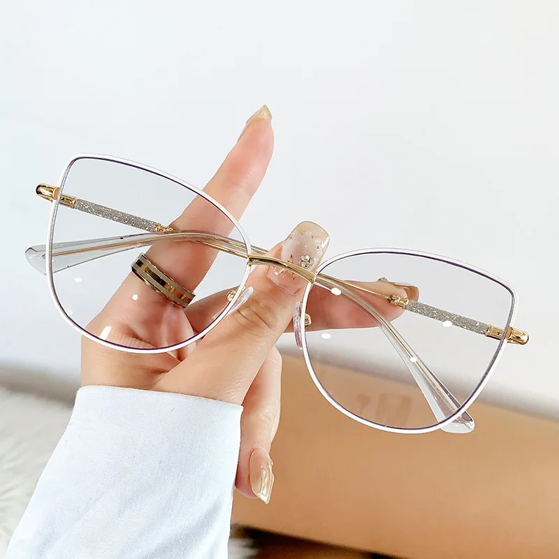 2024 New fashion Cateye luxury Metal eyeglasses frame photochromic photogray anti blue light glasses woman girls