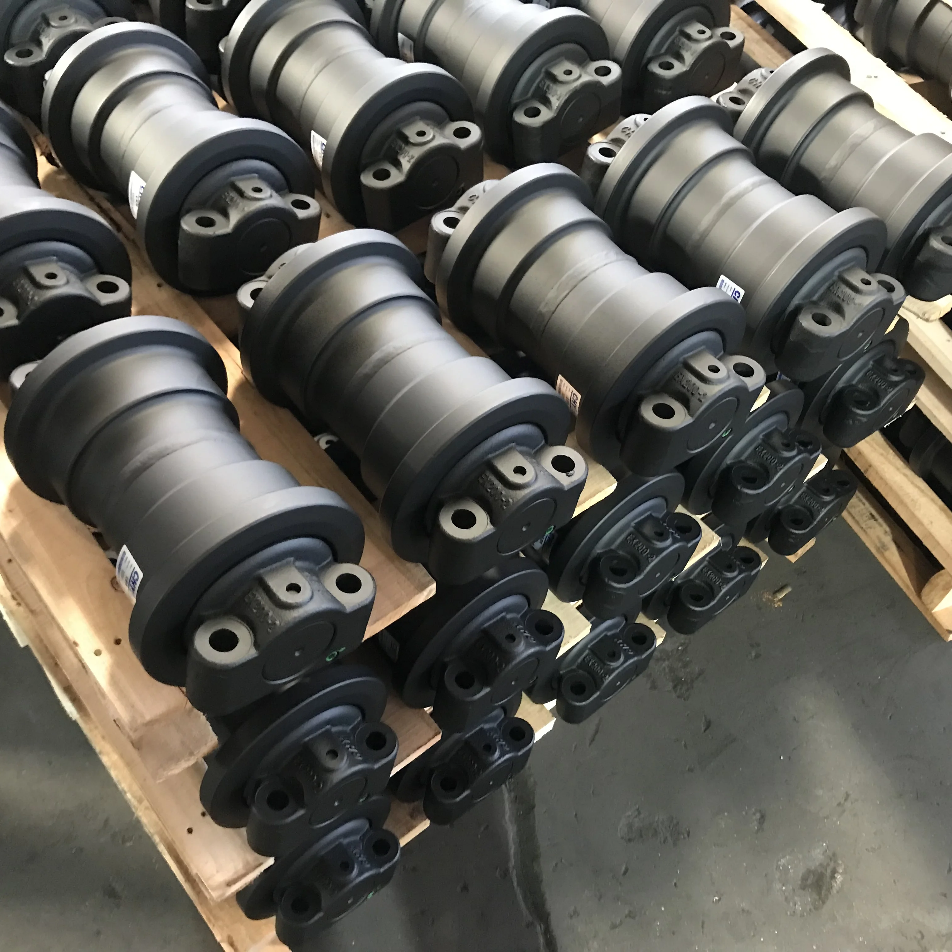 EX200-2 Excavator Undercarriage Parts 9089173 Bottom Roller For Track Roller