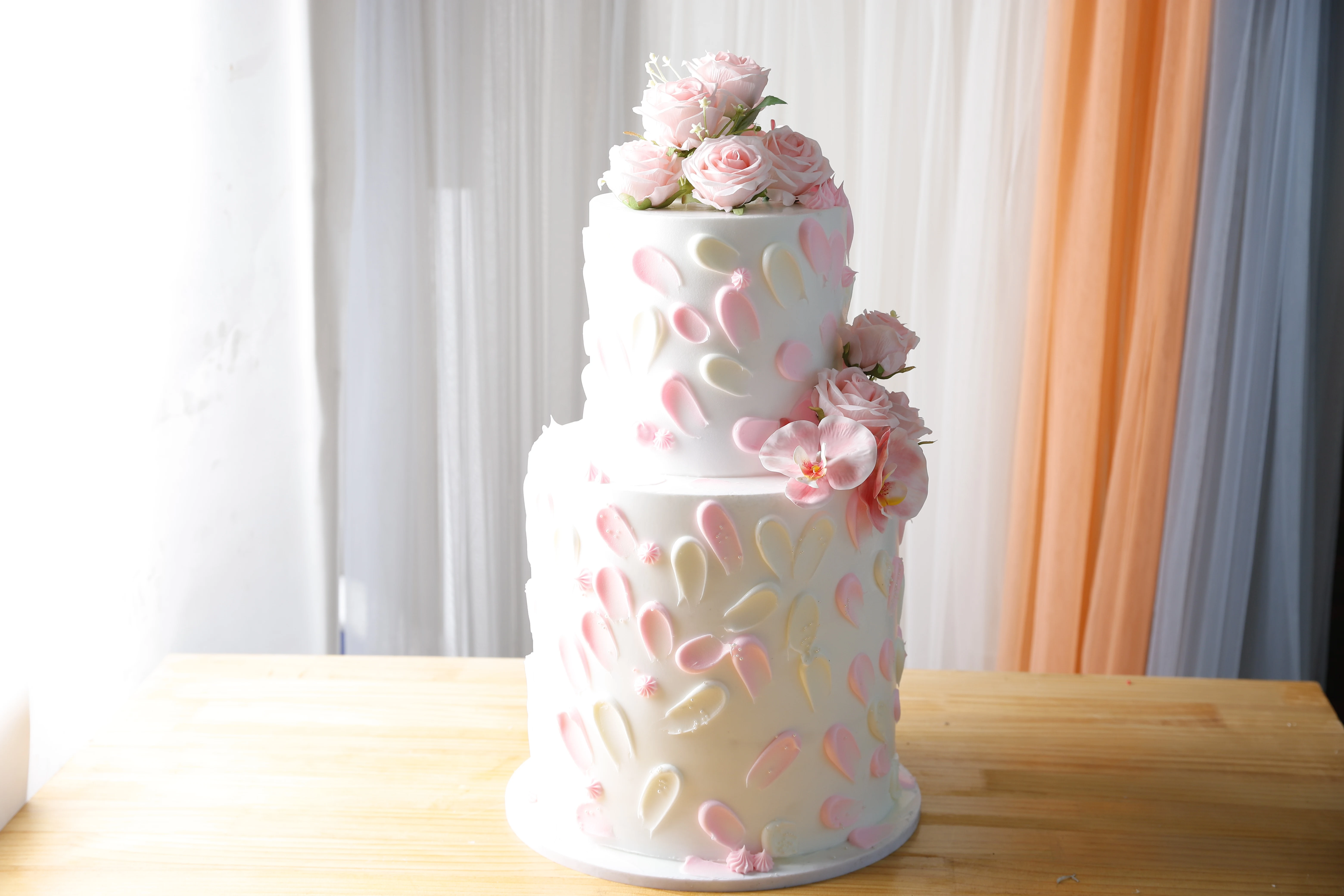 Customized Dummy Cake Fashionable Artificial Fake Cake for Birthday & Wedding Made of Durable Silicone for Window Display Sample