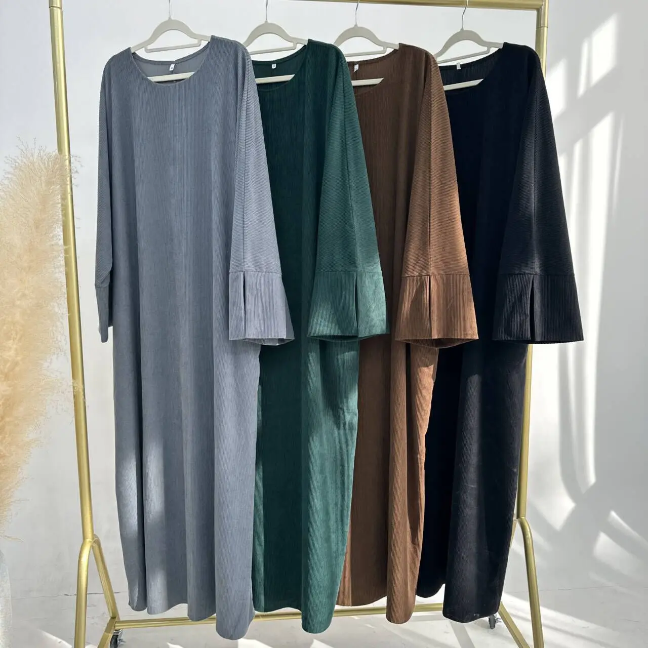 Yibaoli Manufacturer gray and green modern corduroy velvet winter dress islam abaya dubai women