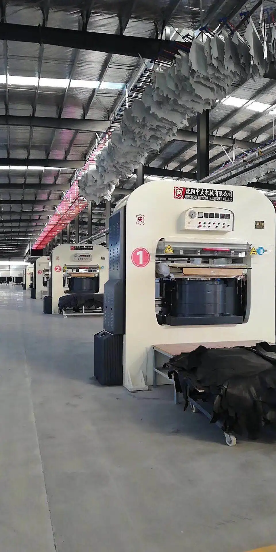 Hydraulic Leather Embossing Machine of Tannery Stainless Steel Provided Automatic None Woven Leather Making Machines 10kw 380V