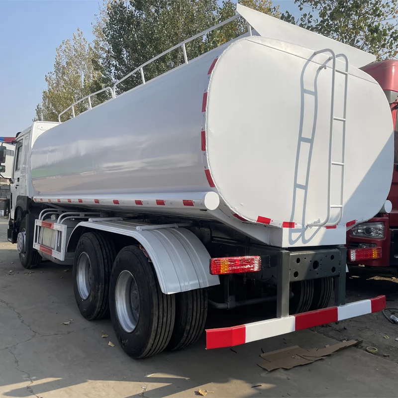 Used HOWO Fuel Oil Delivery Truck 25000 liters 6x4 tanker truck