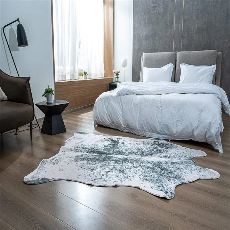 Amazon Hot Selling Non-Slip Faux Carpets Artificial Brown White Natural Shape Cow Hide Rug For Living Room Bedroom