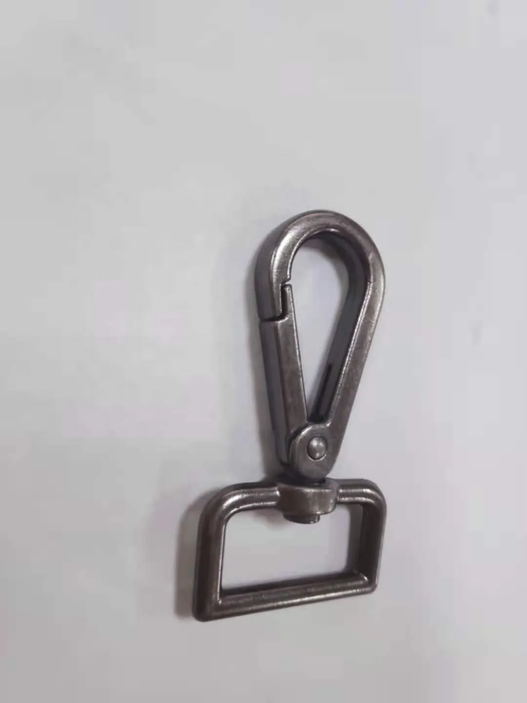 
Wholesale Metal Sling Bag Suitcase Swivel Snap Hook Clasp for Bag Strap 