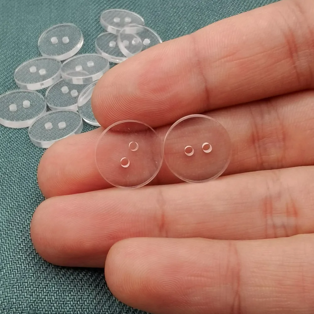 15mm 24L 2 holes clear color plastic polyester resin button in clear color