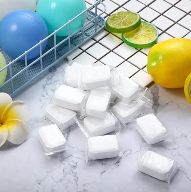 Descaling cleaning tablet for water bottle scale removal