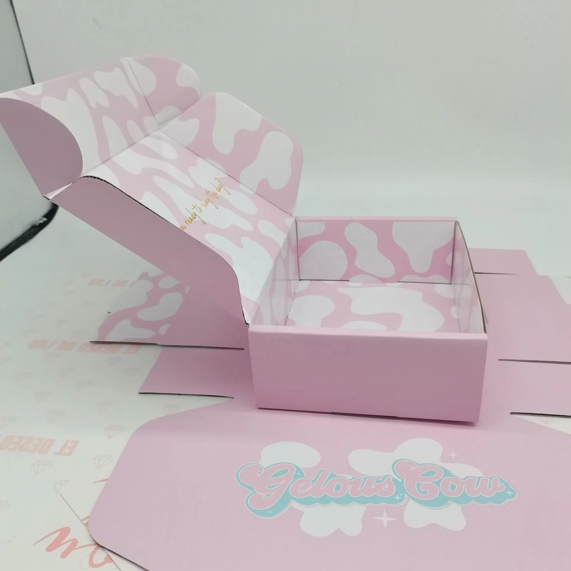 Custom Color and LOGO Paper Boxes Mink Eyelash Gift Packaging Box For Online Store dedicated Packing