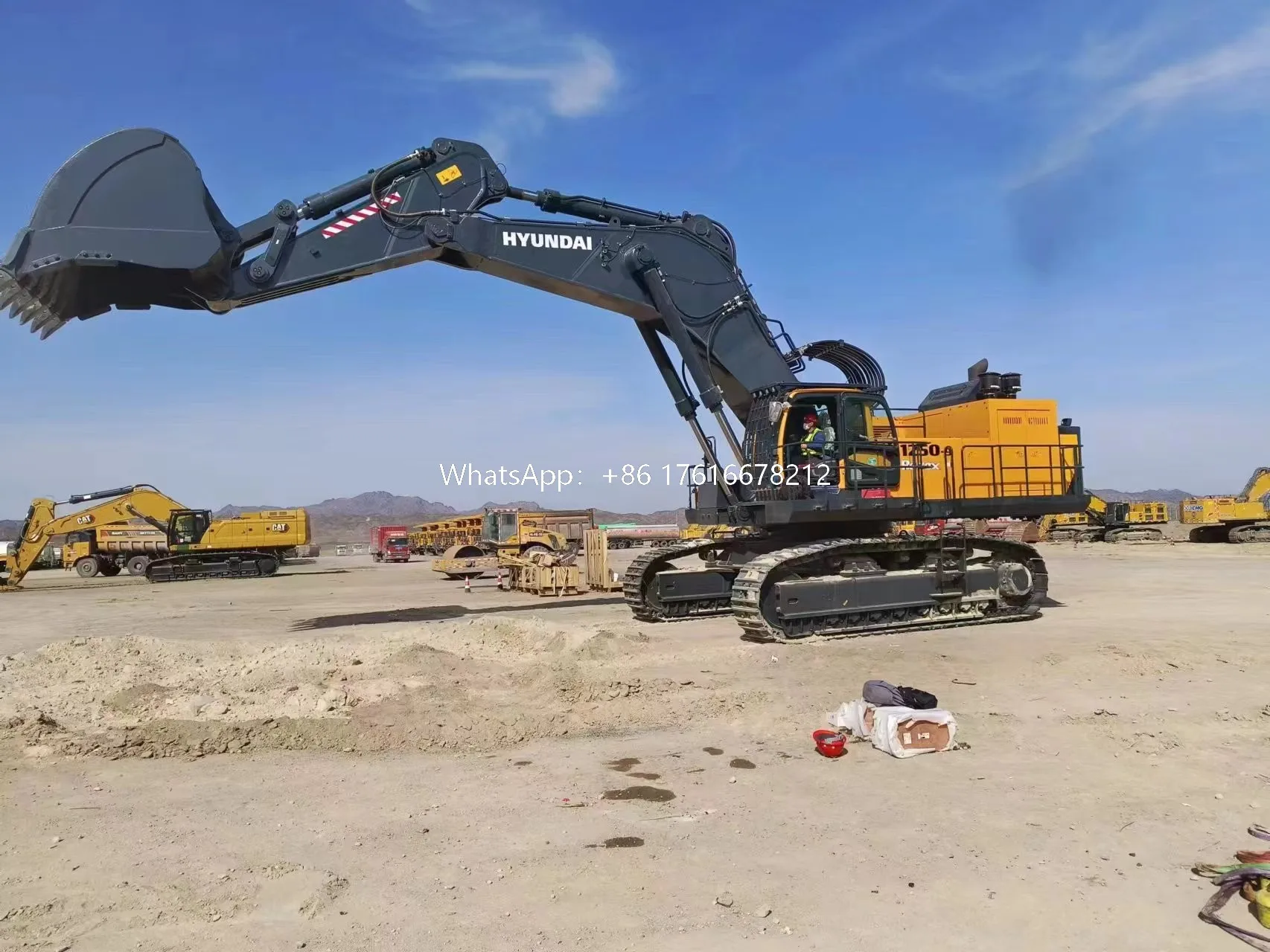 Good Condition AND Good Quality Cummins ENGINE Crawler new  Excavators hyundai hx1250 In Shanghai