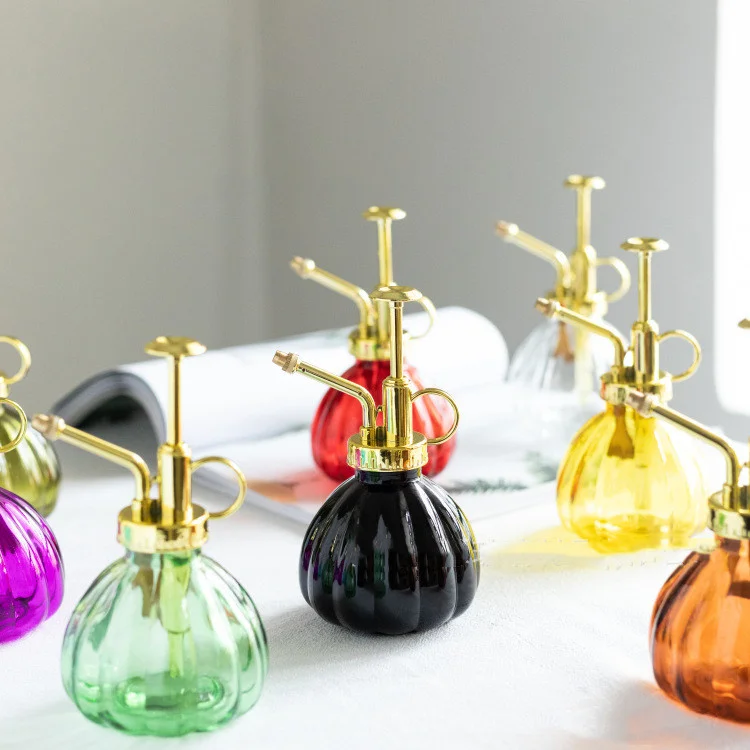 Spot wholesale unique color customizable 200ml glass watering can mini