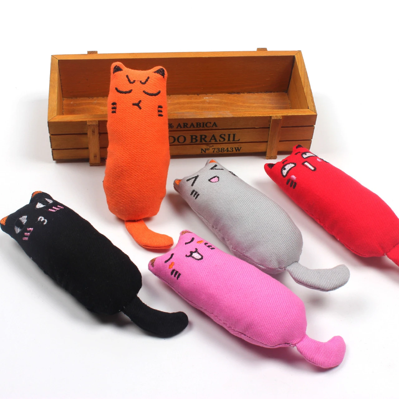 Factory wholesale pure cotton cloth pet toy containing catnip for cats