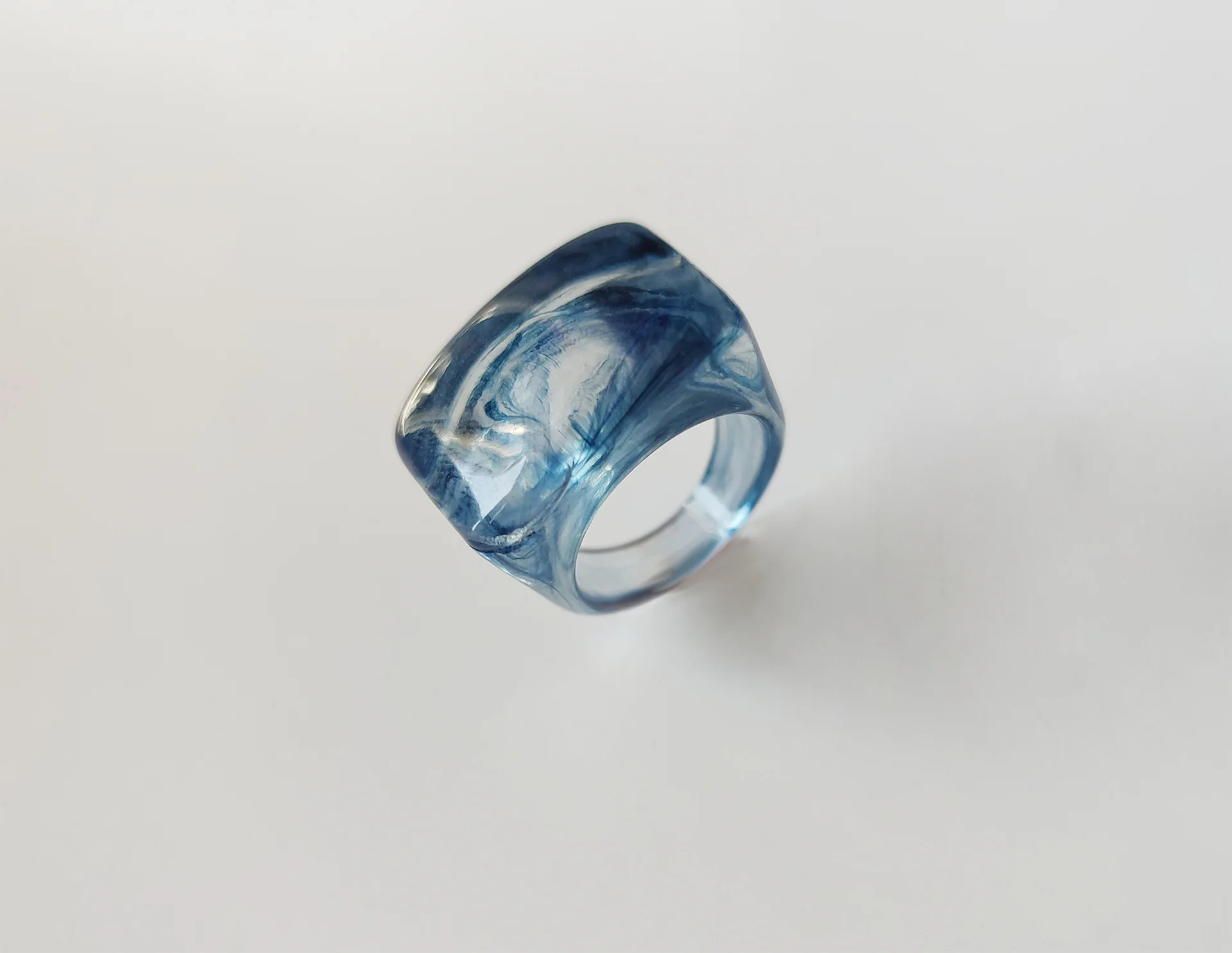 
New Fashion Lucite Resin Rings 