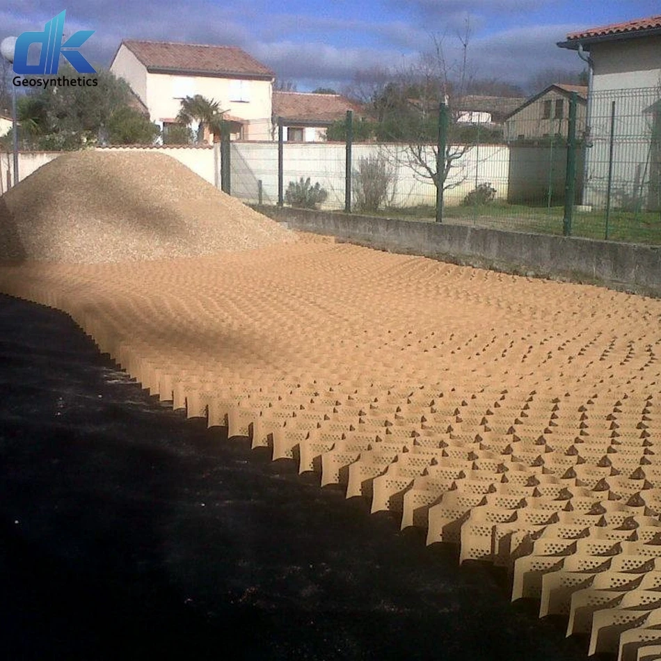 Reinforced embankment retaining walls HDPE geocell roadbed reinforcement soil stabilization of river channel geocell