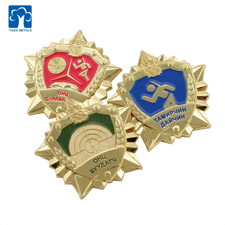 Wholesales Customized 2024 Saudi Arabia National Day Emblem Magnet Pins emblems with badges in backing cards