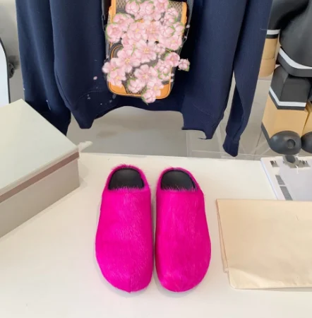 2023 new indoor real goat fur slides for women wholesale fuzzy plush fashion fur slippers