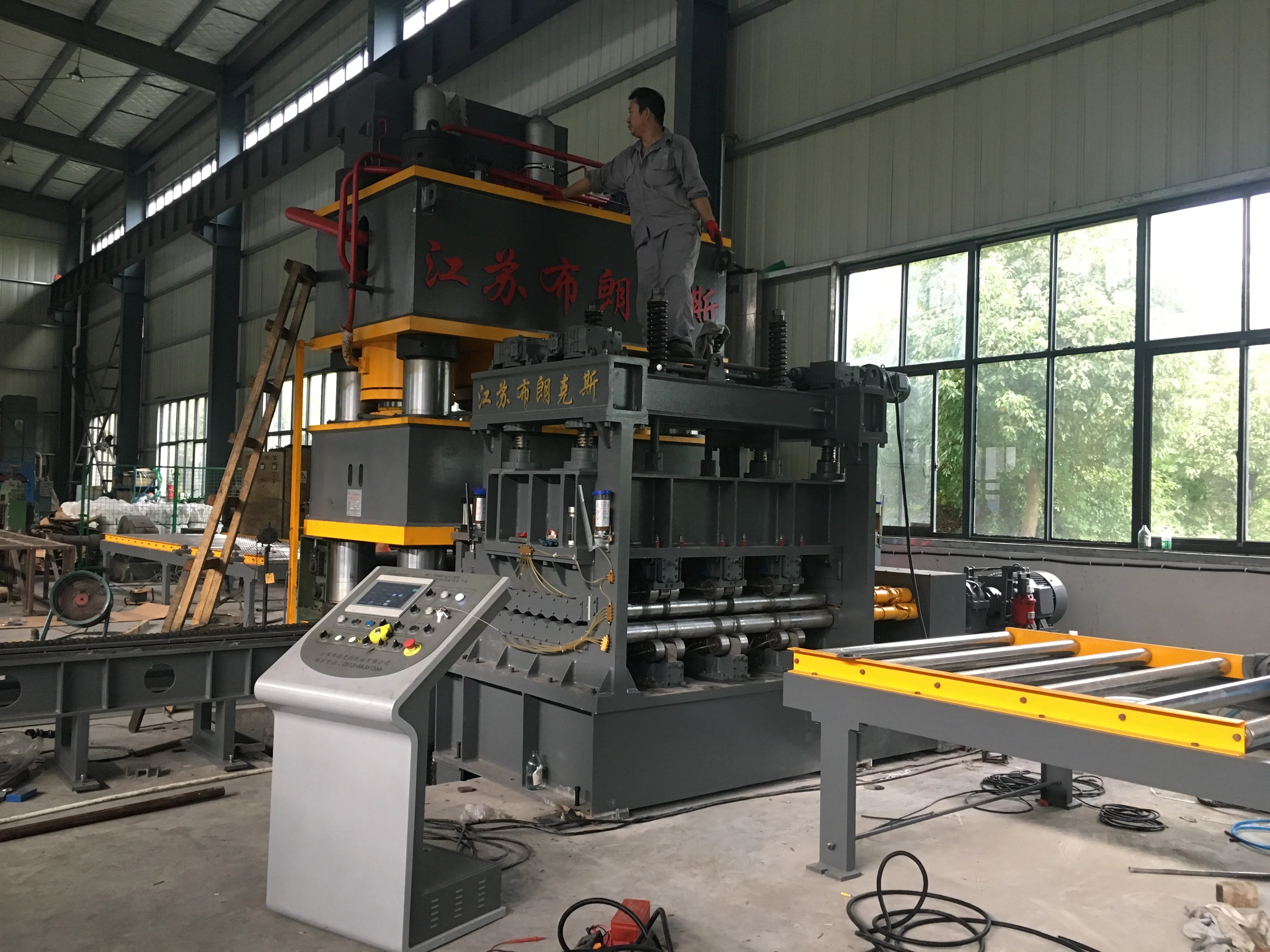 
New arrival 6mm metal steel iron sheet embossing roller equipment 