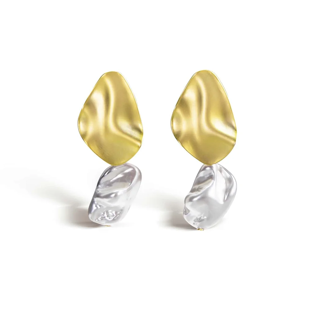 New Fashion Baroque Pearl Gold-Plated Stud Earrings Retro Natural Freshwater Pearl for Ladies Trendy Style
