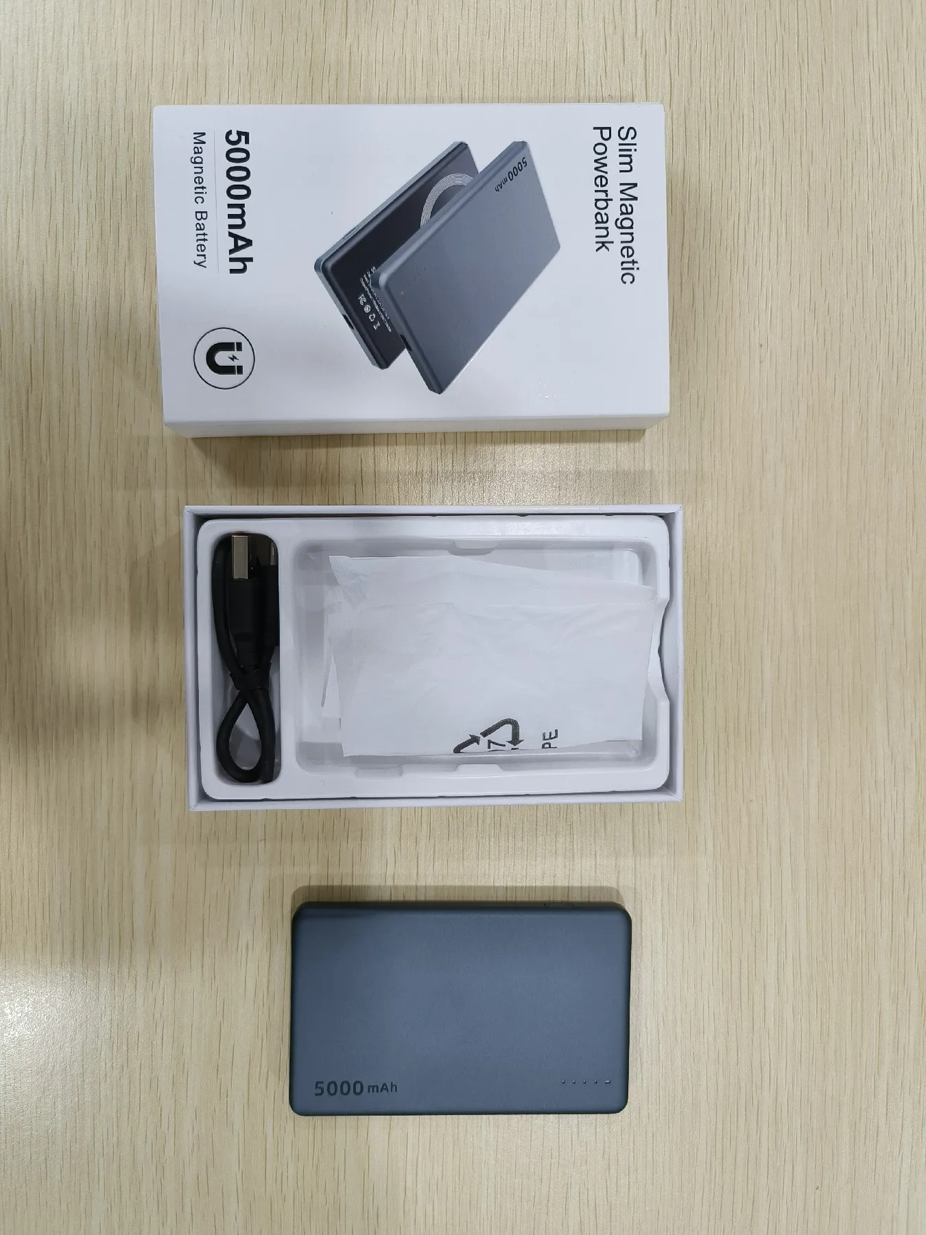 Christmas Gift Magnetic Portable Charger 5000mAh 15W Wireless Slim Power Bank Battery Pack with LED Display Travel Adapt