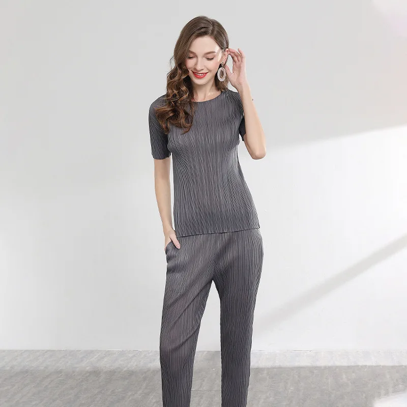 Women Gender and Blouses & Tops Product Type Ruched Top