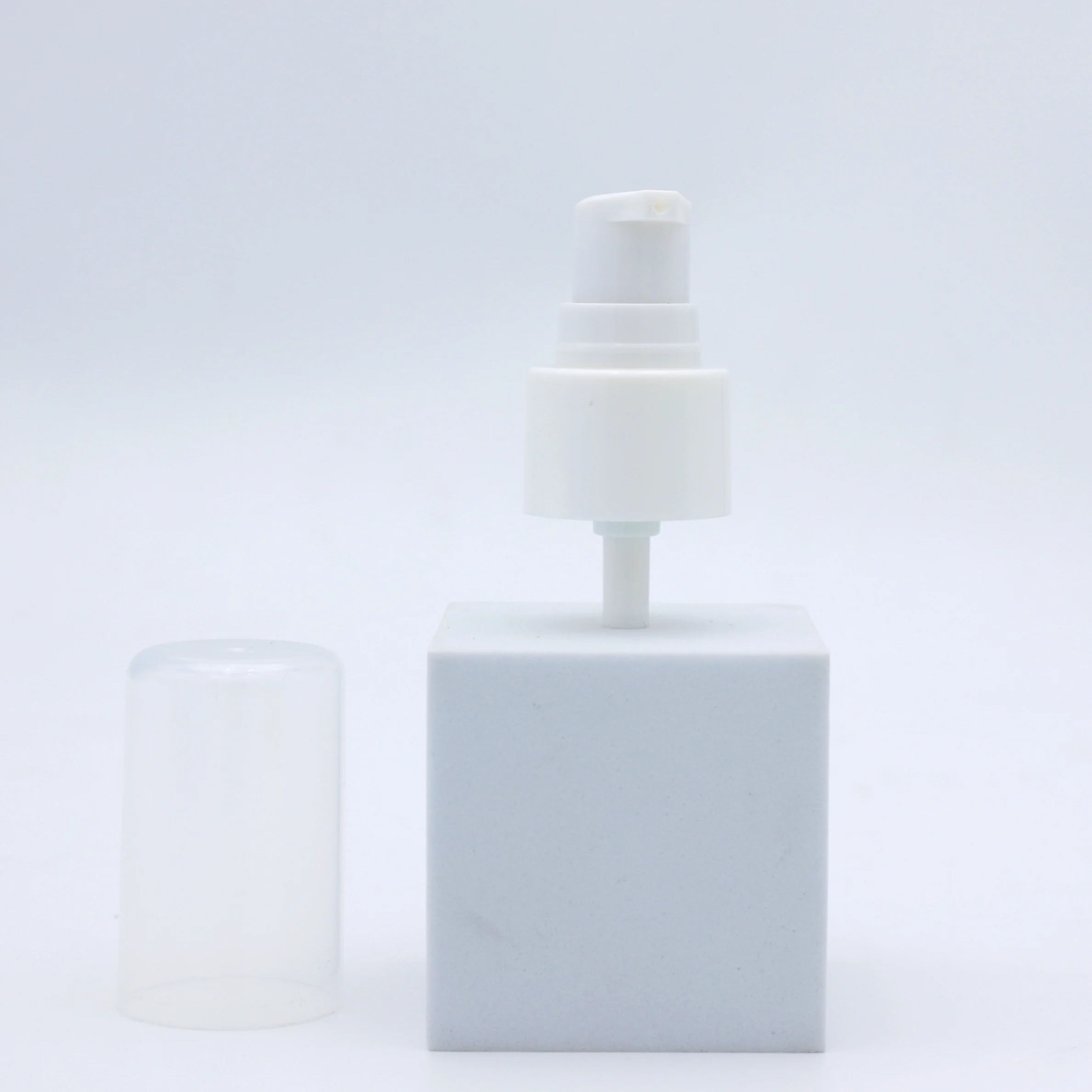 20/410 24/410 20/415 24/415 White Plastic Treatment Pump Cream Oil Pump with Full Transparent Cap