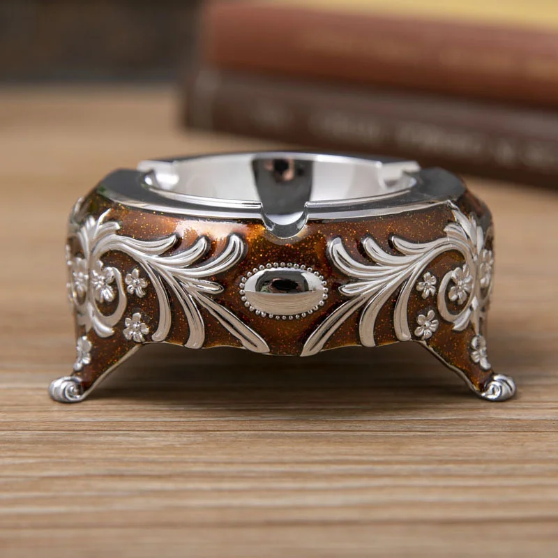 Metal Vintage Pattern Silver Plated Alloy Trumpet Ashtray Hat Statue Portable Ashtray
