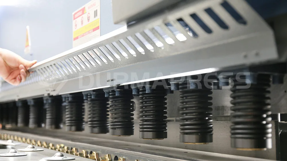 Hydraulic guillotine shearing machine guillotine metal sheet stainless steel cutting machine 3200mm