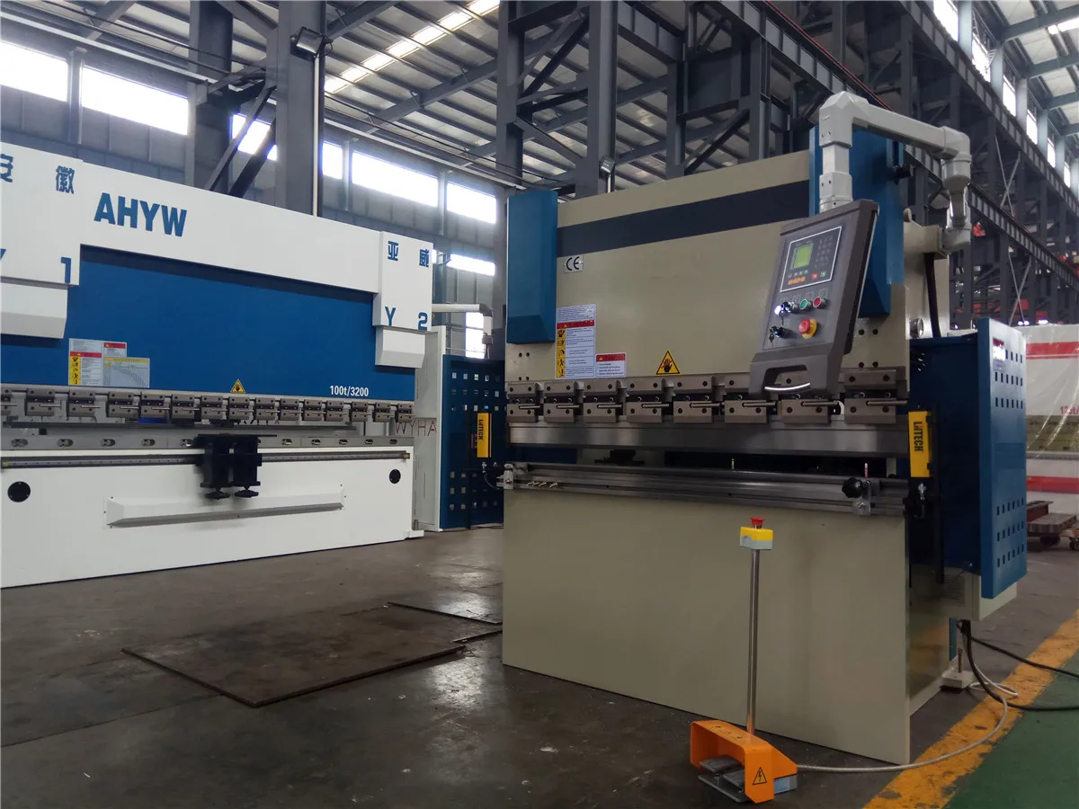  Пресс-тормоз серии YWT с моделью 100T/3200