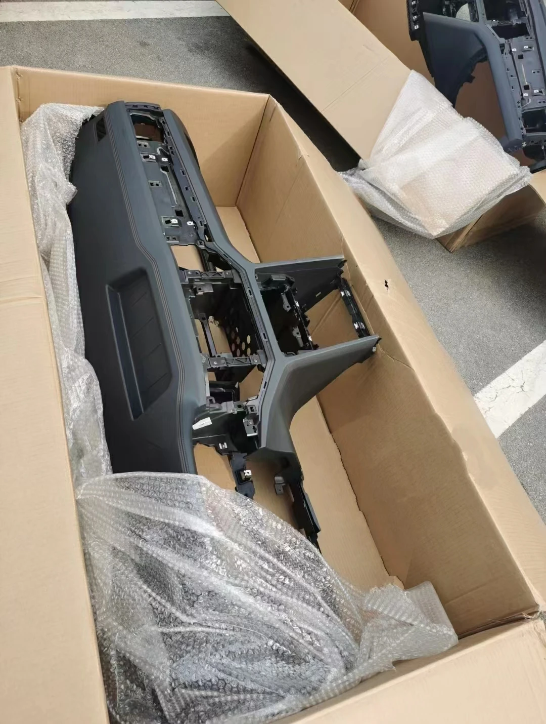 Low price applies FOR  tiguan L11-18 year instrument panel skeleton original new oinstrument panel assembly black OEM 5NG857003