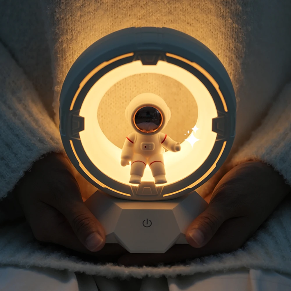 Christmas Gift Portable Rechargeable Bedside Night Light Astronaut Patting Light 3D Spaceman Astronaut Night Lamp For Home Decor
