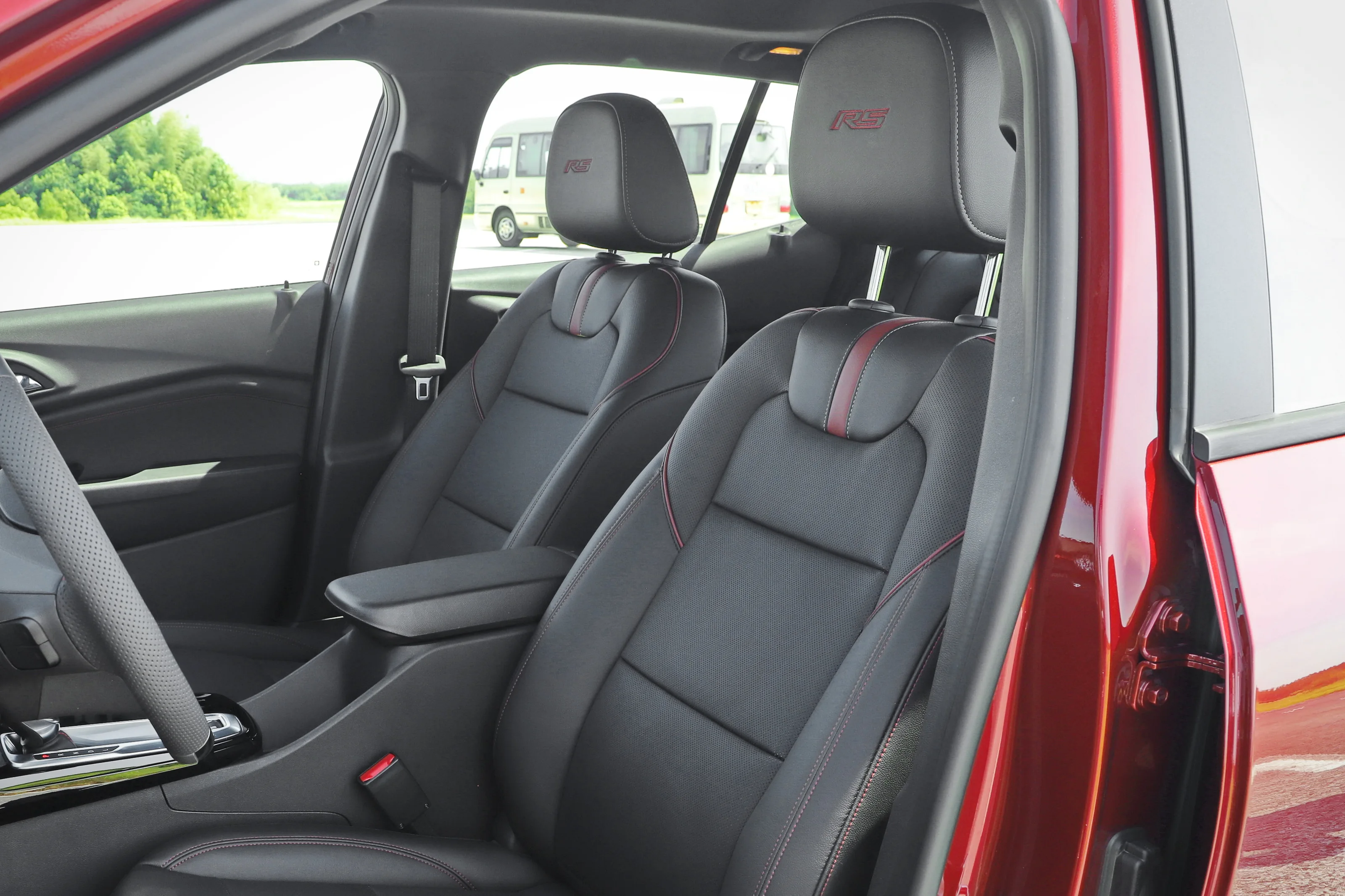 2024 купить автомобиль из Китая Chevrolet Trax новые автомобили бензин Seeker