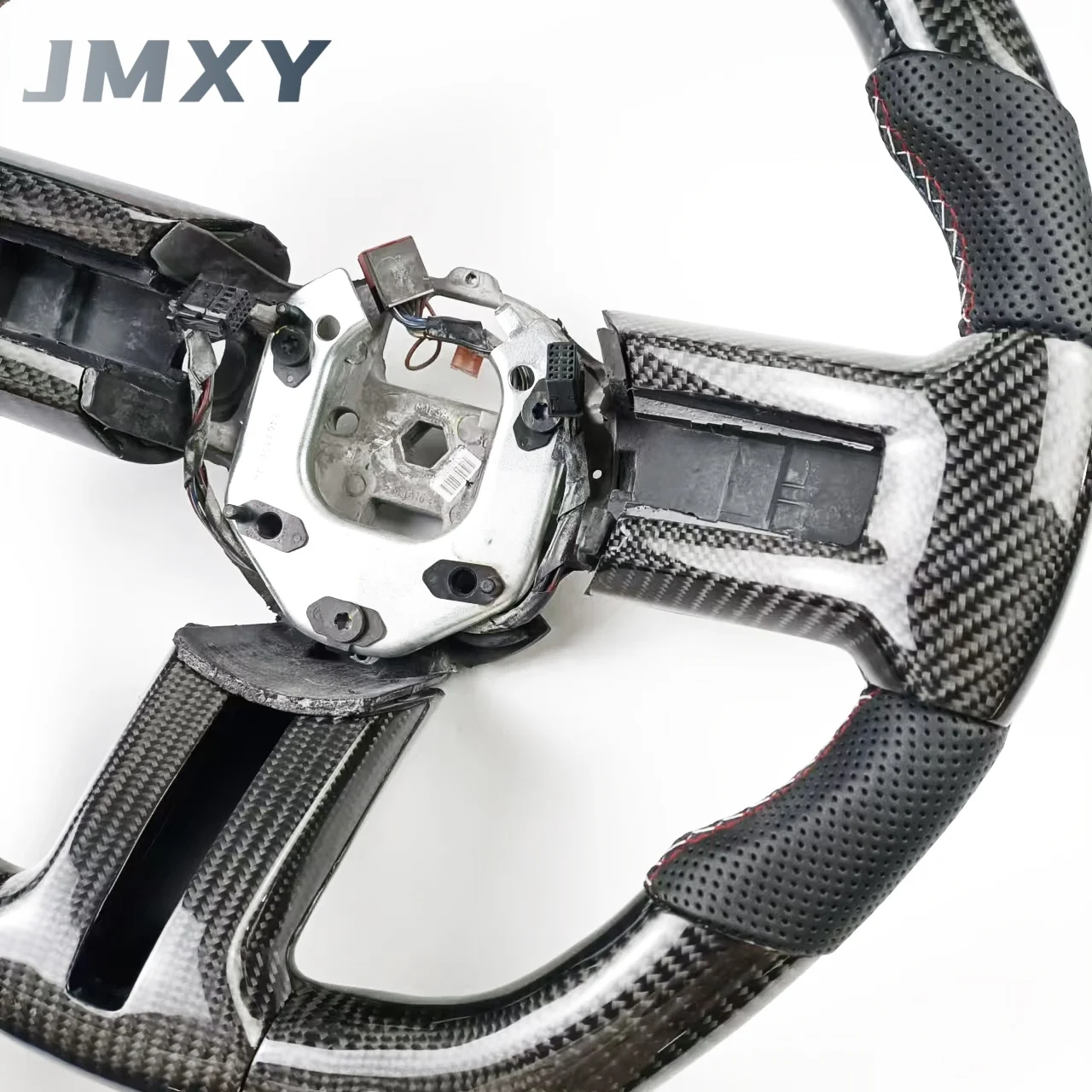 Customized 2010 2011 2012 2013 2014 Mustang auto parts, suitable for Ford Mustang steering wheel