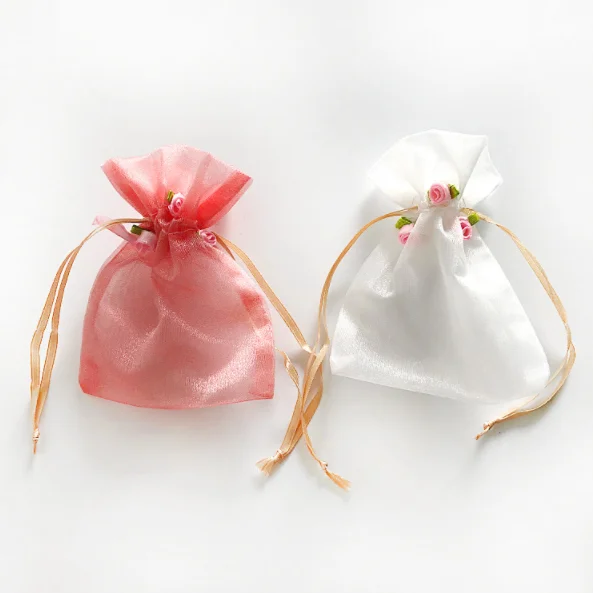 Candy drawstring organza gift bag with mini flower