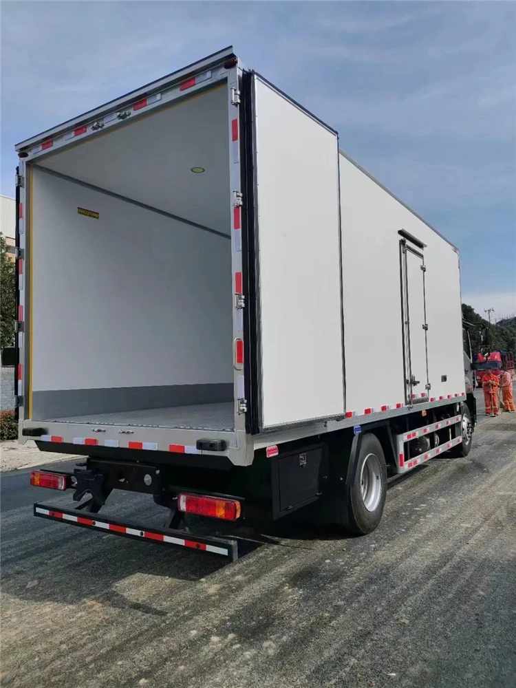 Great Price Refrigerated Van Freezer Box Truck Mini Refrigerated Trucks For Sale