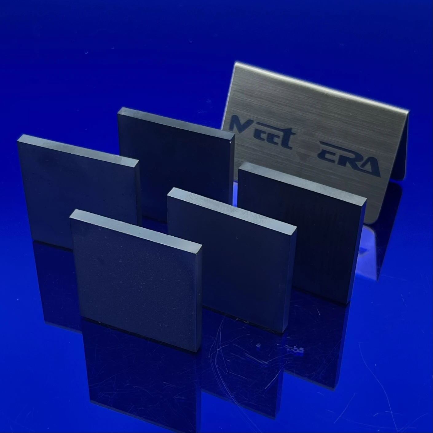 High hardness material, high purity and high quality black SSIC plate, silicon carbide ceramic plate