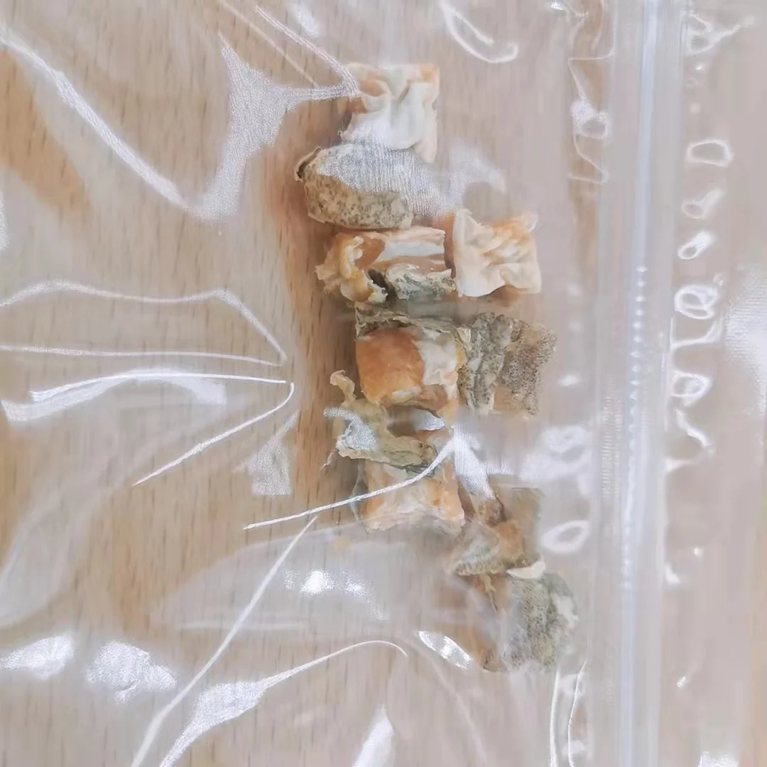 Salmon Bites With Fishskin 1cm freeze dried pet dog treat rich in protein shandong  natural dog snacks treat for pet food