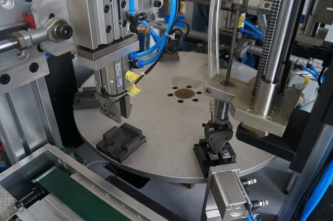 Industrial Automatic Assembly Screwing Machine Electric Power Source Automatic Screw Lock Fitting Tighten