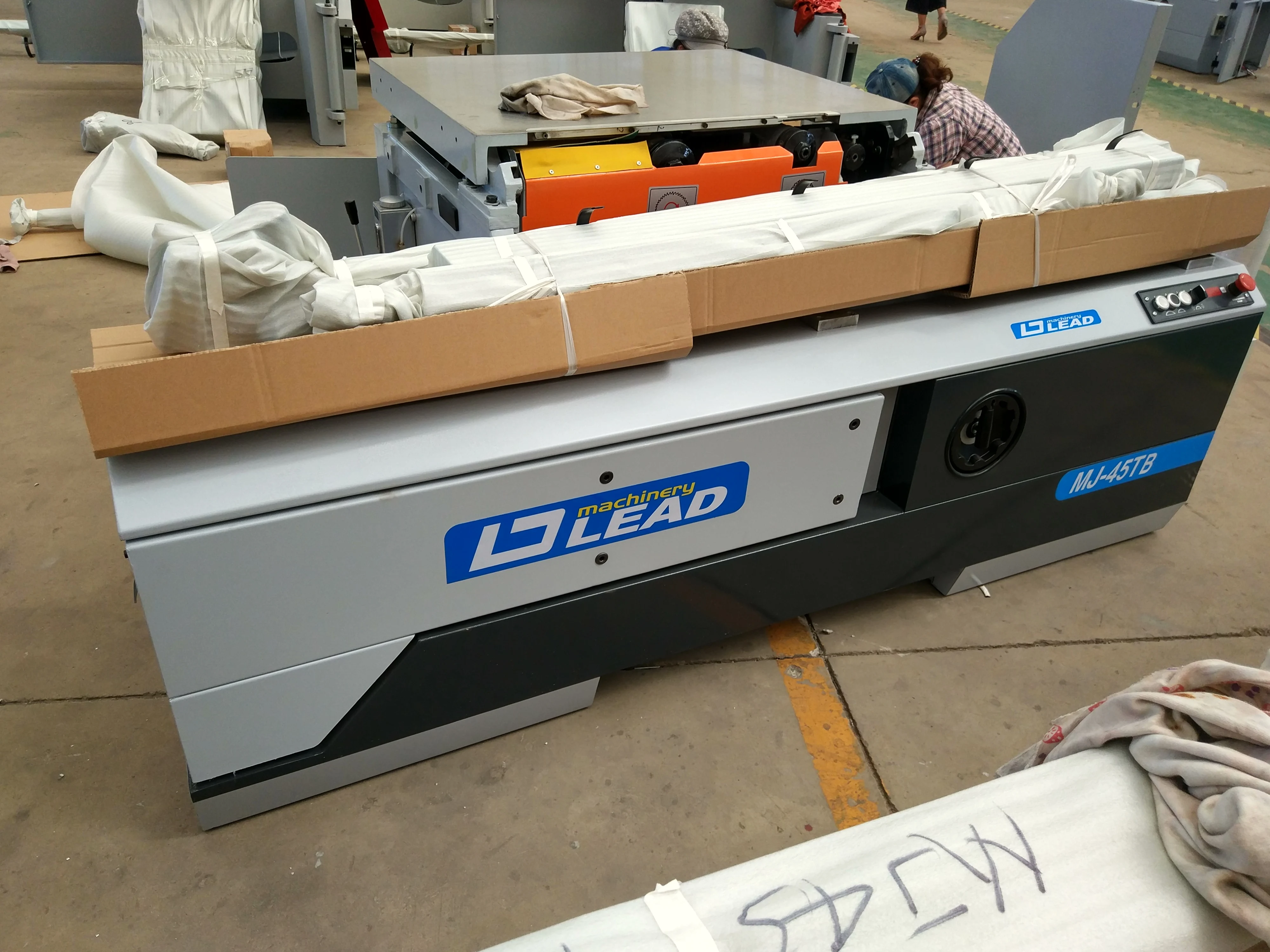 LEAD Sawmill multifunctional sliding panel table saw machinery wood saw machines