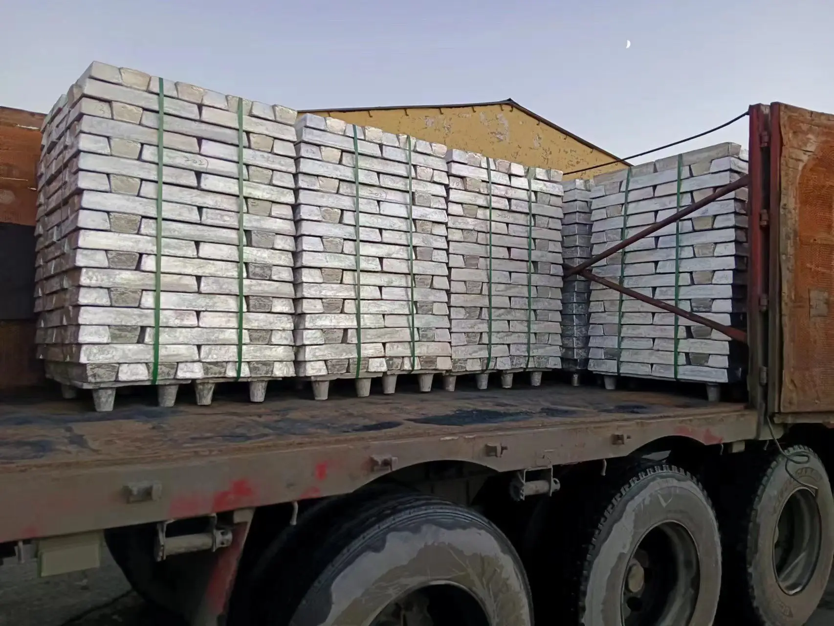 Mg Metal Material 99.9%Min, 7.5+/-0.5kg/PC Reach Certified Magnesium Ingot