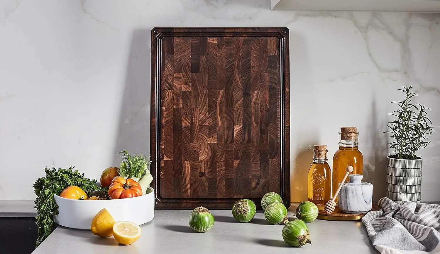 Wooden Carving Board with Juice Well made from Sustainable Hardwood USA Black Walnut Wood Cutting Board Butcher Block