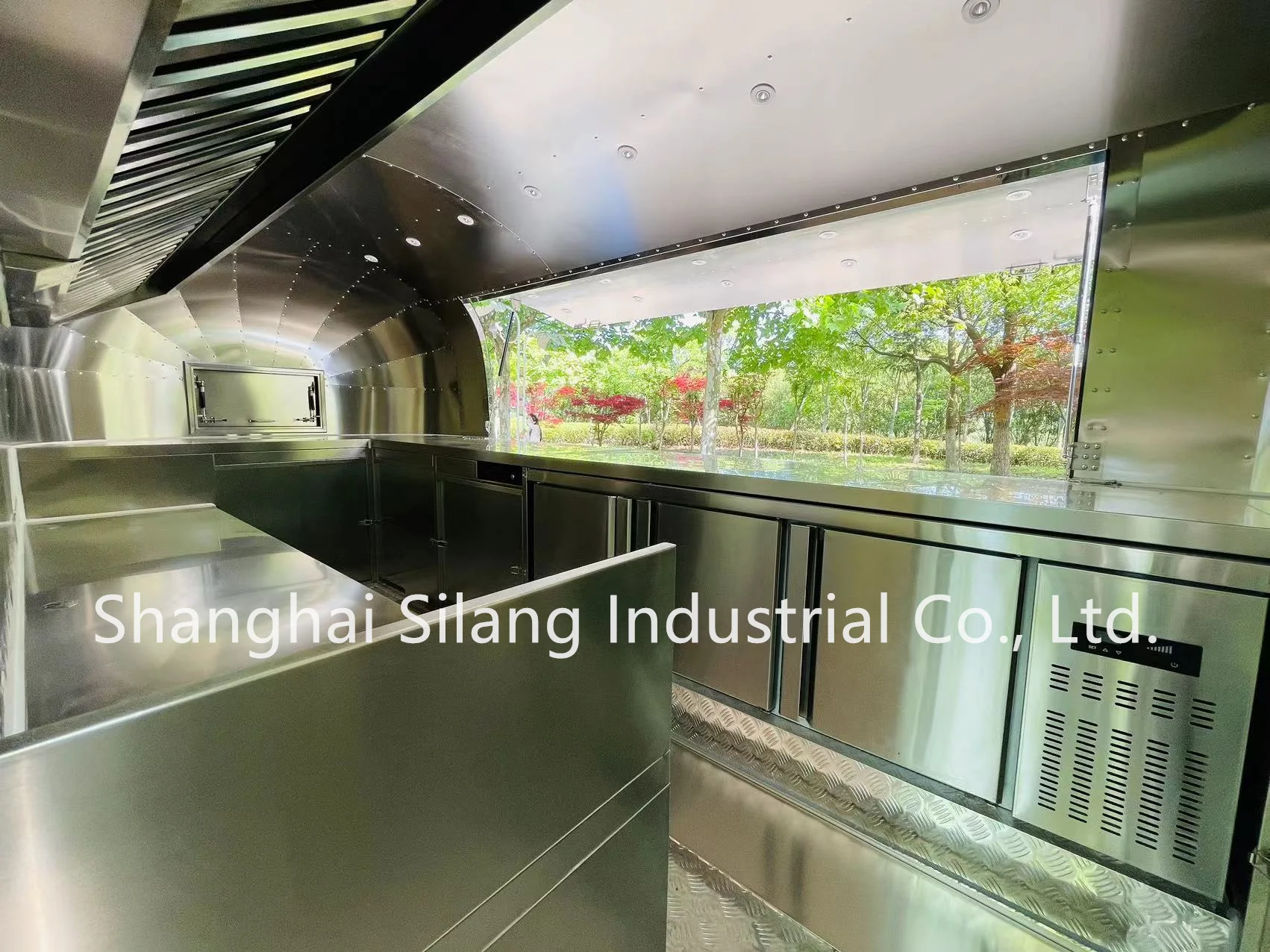 SLUNG Stainless Steel Black Customized Mobile Hamburger Ice Cream Hot Dog Coffee Trailer Beverage Truck BBQ Bar