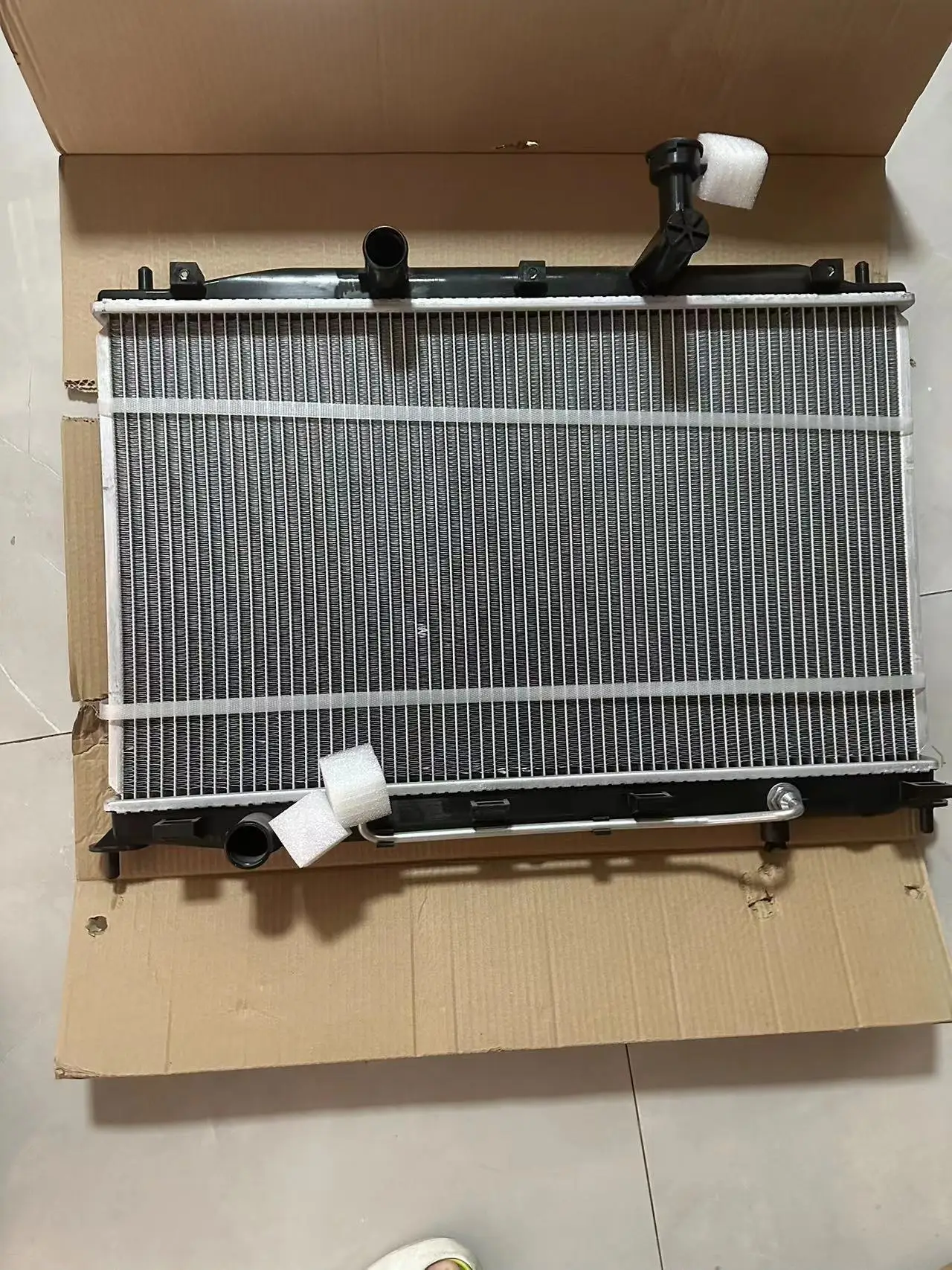 Wholesale auto parts radiator for 25310-1E000