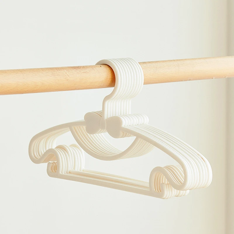 Colorful Child Baby Plastic Hanger Eco Friendly PP Materials Cute Kid Hanger for Clothes