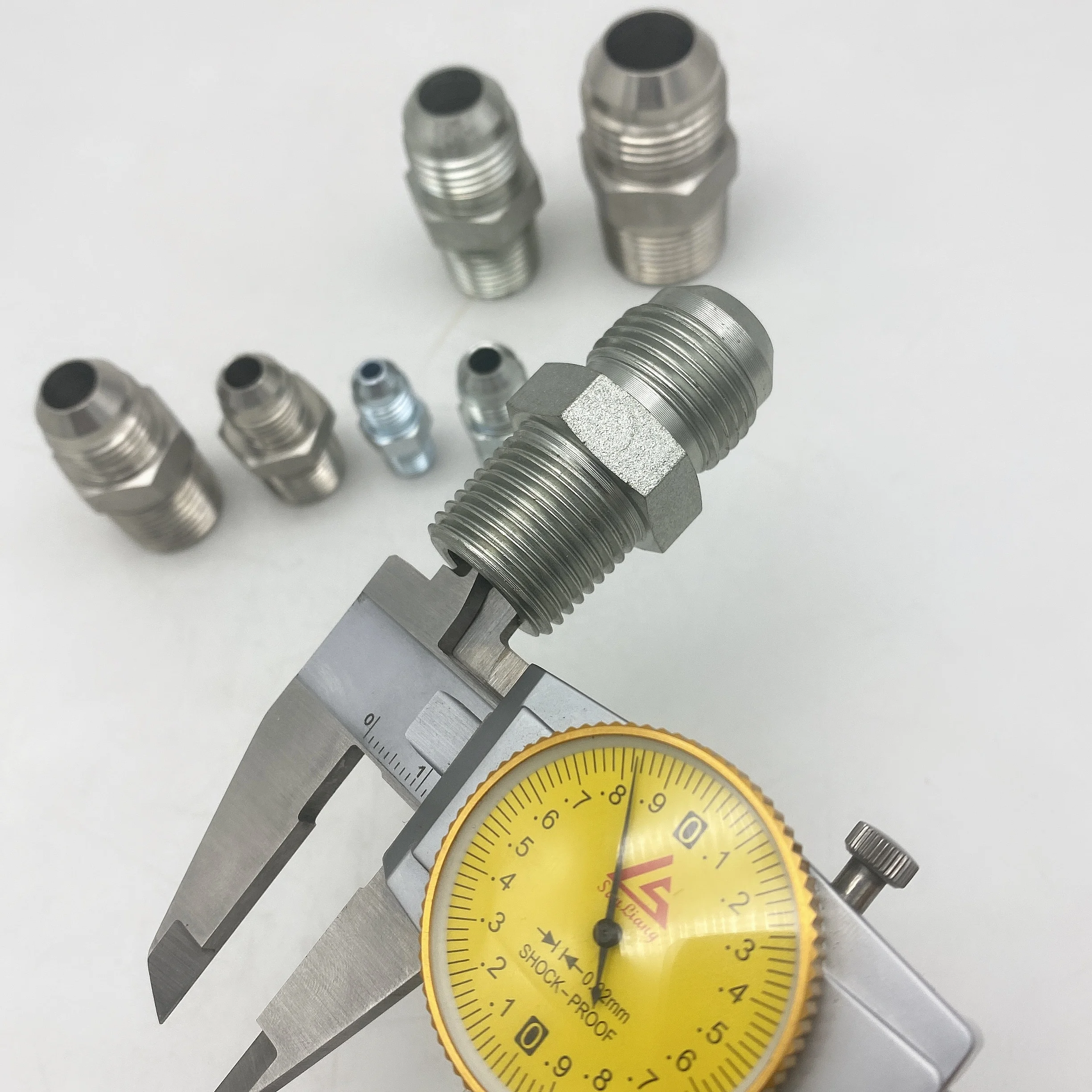 ADAPTADOR 1 JIC 1 NPT 16MJ16MP (69B) Hose Adapter