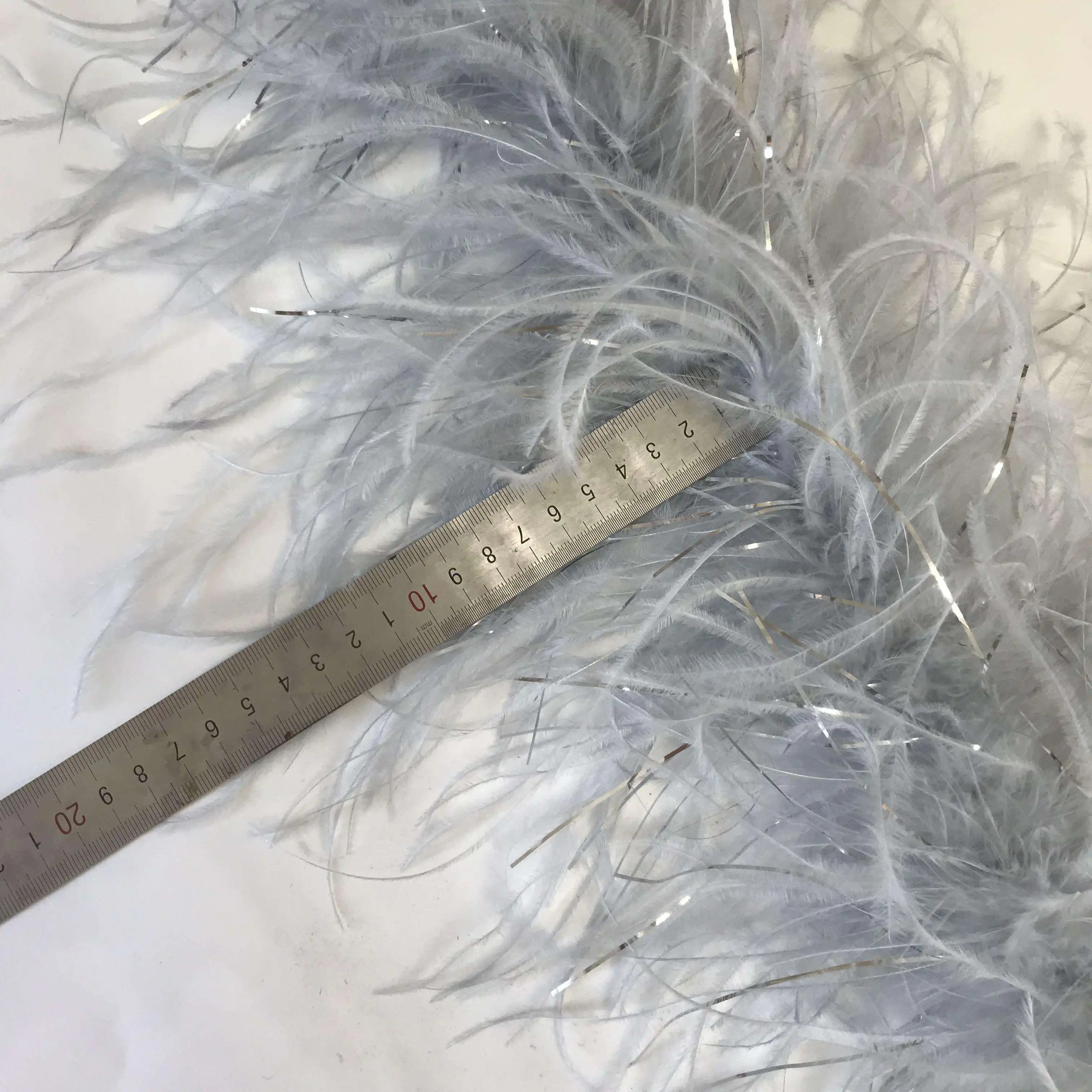 Wholesale Fluffy 35-40 Cm Ostrich Feathers Silver Needle Ostrich Feathers Decorate Festive Parties Carnival